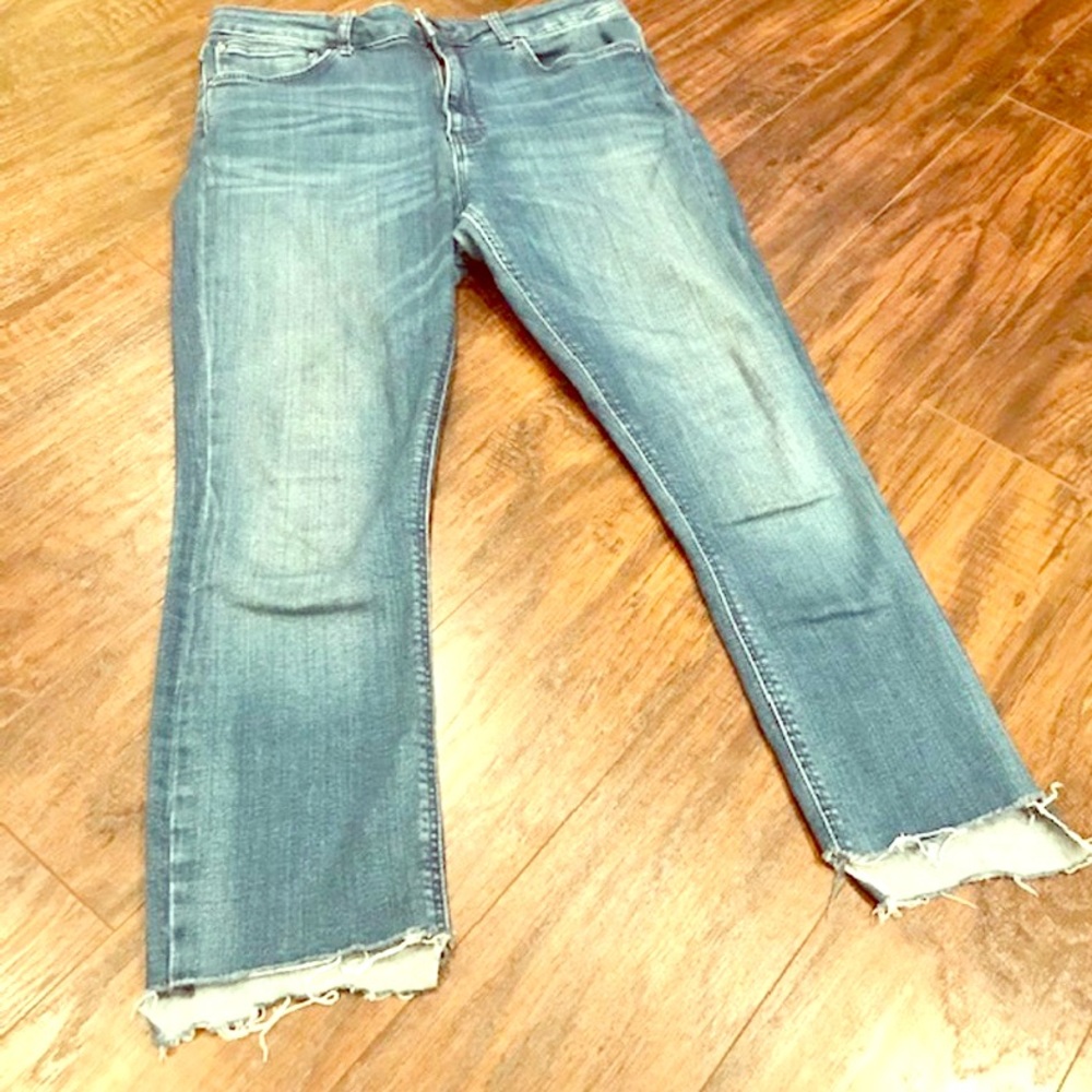 Zara Brand fitted with cute cut off detail